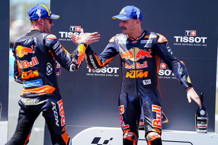 Nach dem Sprint in Jerez: Sieger Brad Binder mit Jack Miller (Platz 3)