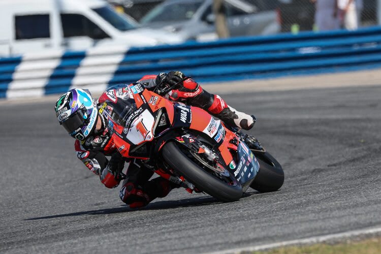 Josh Herrin war bereits im Qualifying in einer eigenen Liga unterwegs
