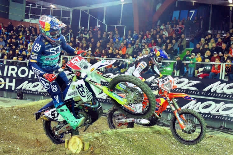 Billy Bolt (li.) gegen Manuel Lettenbichler