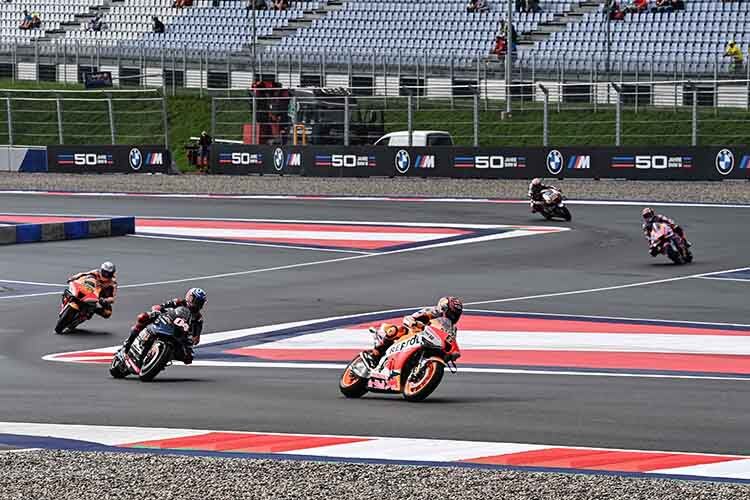 Stefan Bradl im FP1 in Spielberg vor Dovizioso und Pol Espargaró