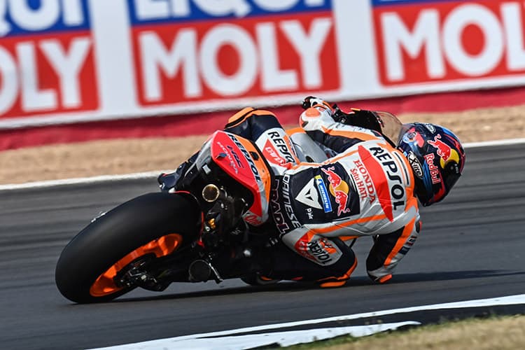 Stefan Bradl: 2,1 Sekunden Rückstand im FP1