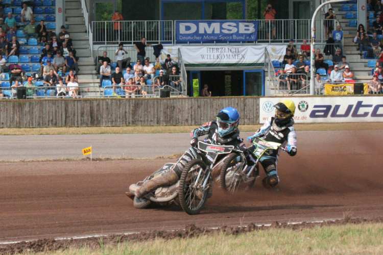 René Deddens vor Lukas Baumann