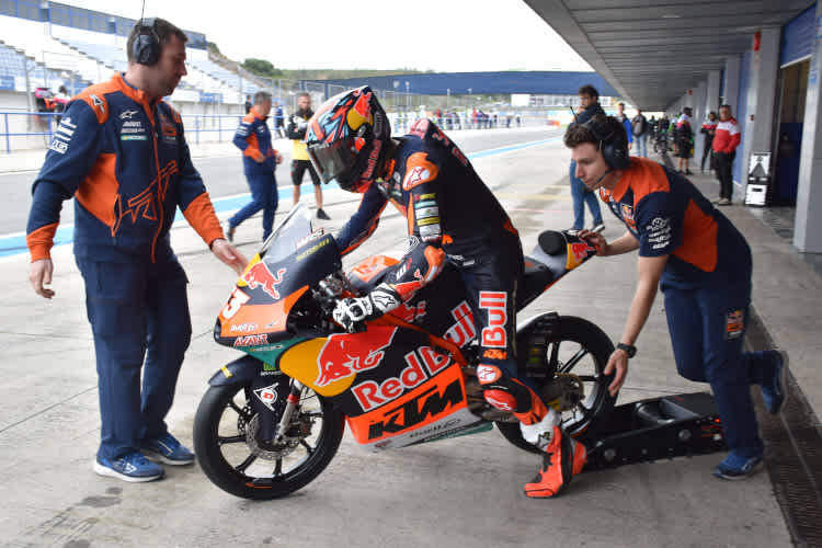 Deniz Öncü auf seiner Ajo-KTM