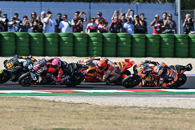 Der Sprint in Misano: Marini (10) vor Aleix Espargaró (41), Marc Márquez und Brad Binder (33)