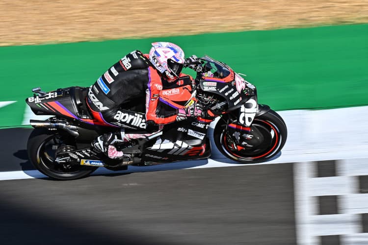 Aleix Espargaró führt das MotoGP-Feld nach FP3 an