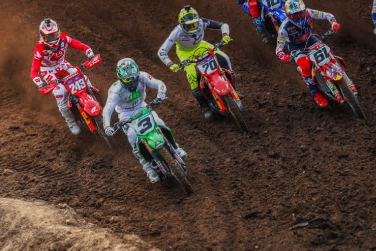 Romain Febvre (3) kommt immer besser in Fahrt