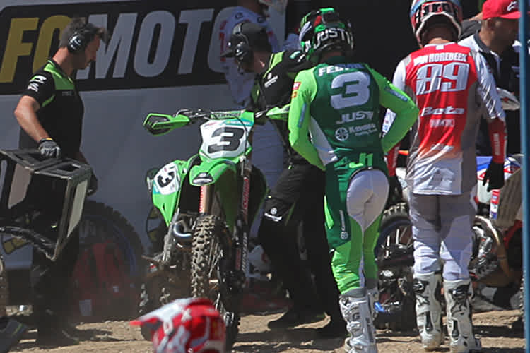 Die Körpersprache von Romain Febvre vor dem Start zum ersten Lauf sagt alles