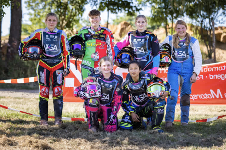 Die sechs Teilnehmerinnen in Diedenbergen