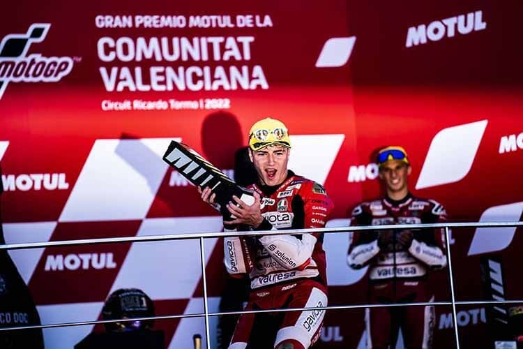 Izan Guevara nach dem Sieg in Valencia: Sein vierter Saisonerfolg auf heimischem Boden 