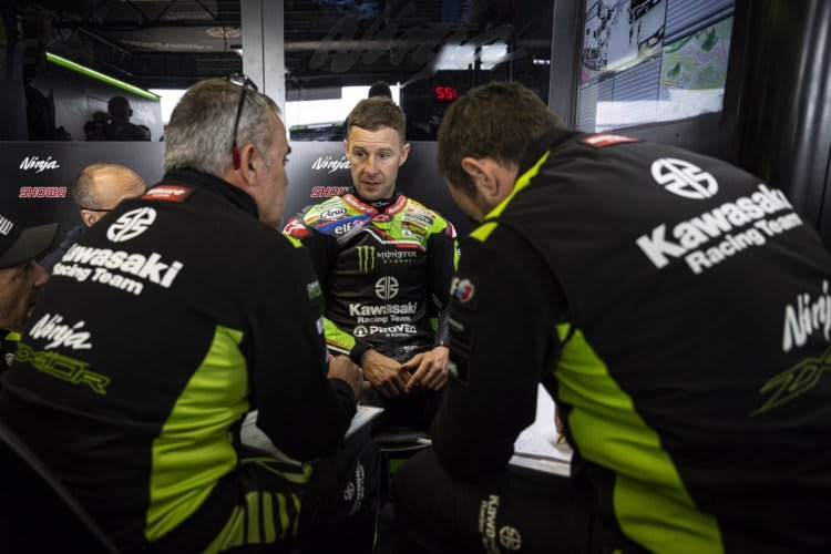 Jonathan Rea und sein Team sucht ständig nach Verbesserungen, man findet aber nur Peanuts