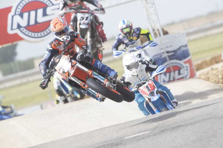 Lukas Höllbacher (vorne) fuhr überragend