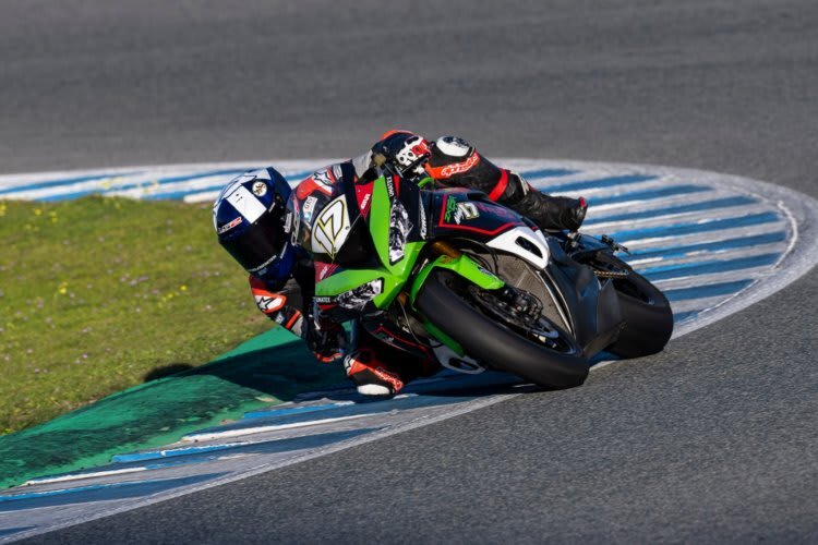 John McPhee muss sich noch an die Power der Supersport-Kawasaki gewöhnen