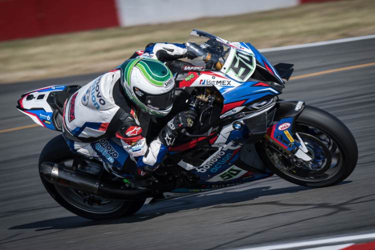 Eugene Laverty ist zu klein, um mit der BMW zu ringen