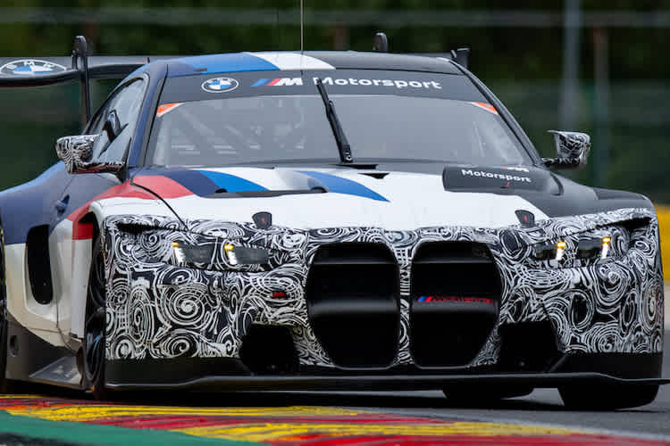 Der BMW M4 GT3 EVO bei der Testarbeit in den Ardennen
