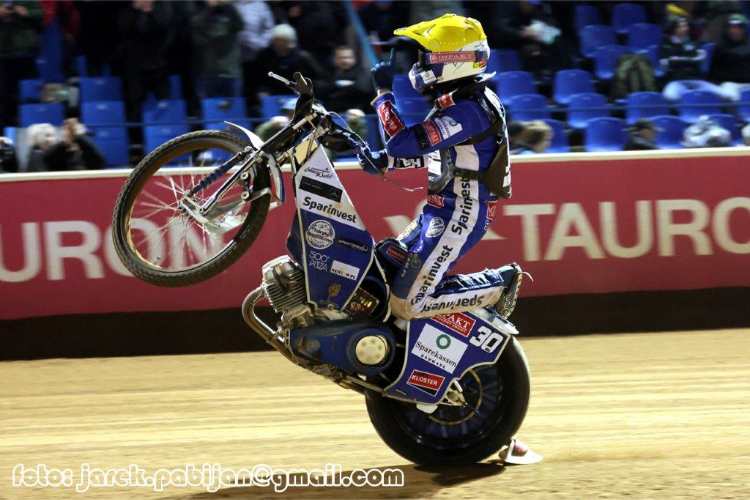 Leon Madsen feiert seinen zweiten EM-Titel