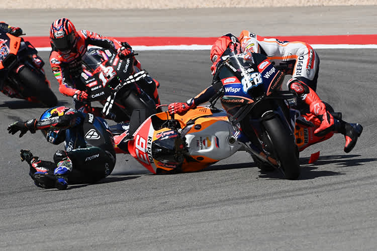 Marc Márquez richtete in der 2. Runde in Kurve 1 ein heilloses Durcheinander an