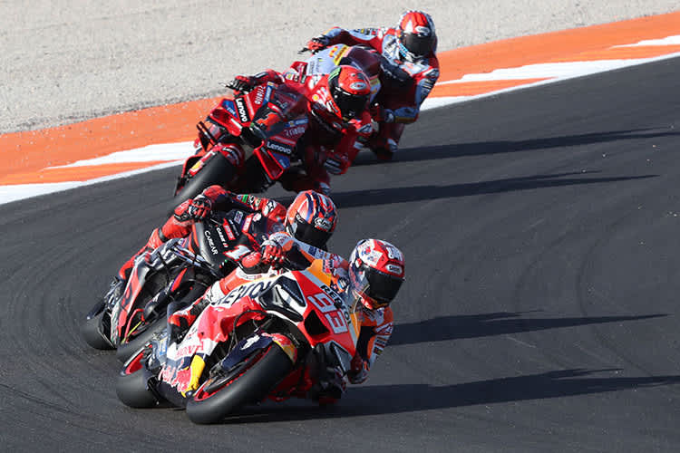 Marc Márquez (93) vor Viñales (12), Bagnaia (1) und Di Giannantonio