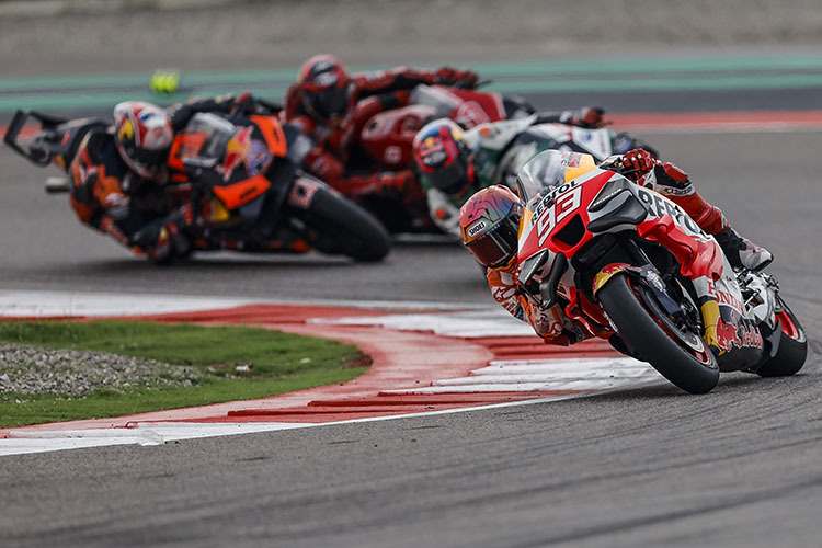 Am Sonntag: Marc Márquez fiel auf Platz 16 zurück und liegt hier vor Bradl, Augusto Fernández und Miller