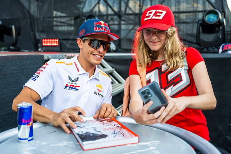 Marc Márquez wurde bereits am Donnerstag von den Fans bestürmt