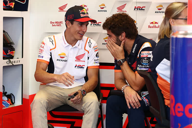 Marc Márquez beim Misano-GP mit seinem Crew-Chief Santi Hernandez