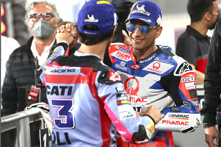 Jorge Martin (rechts) mit seinem Rivalen Enea Bastianini