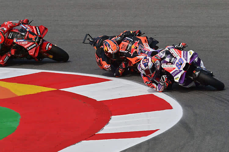 Harte Fights: Martin (89) vor Miller und Bagnaia