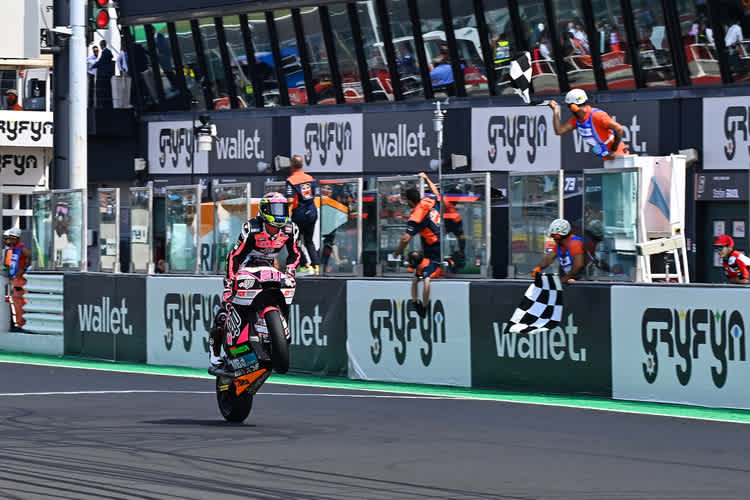 Alonso López triumphierte in Misano