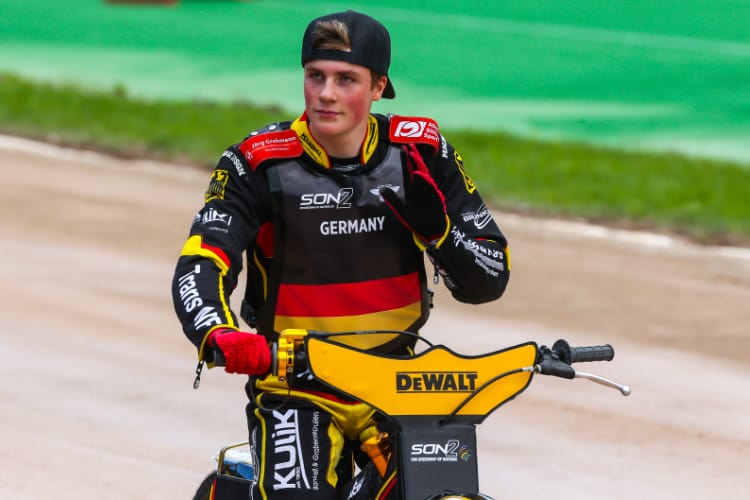 Norick Blödorn (li.) gegen Bartosz Zmarzlik