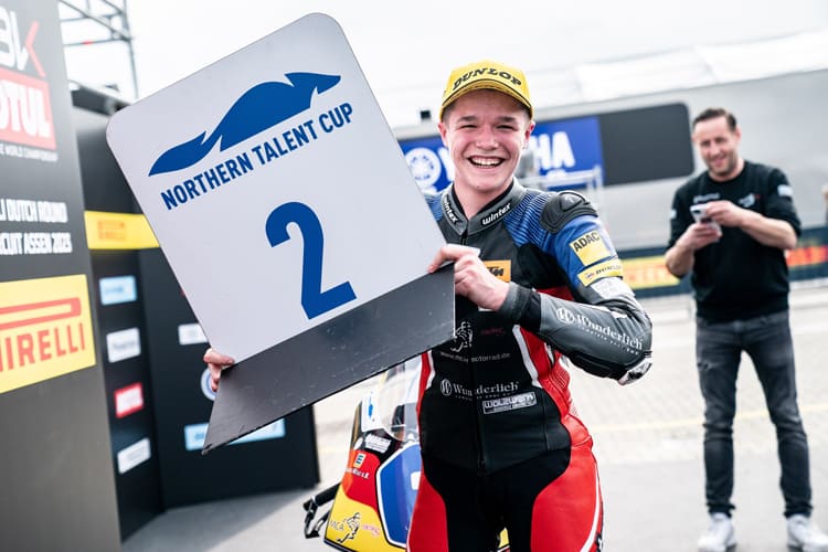 In Assen einen Pokal klargemacht