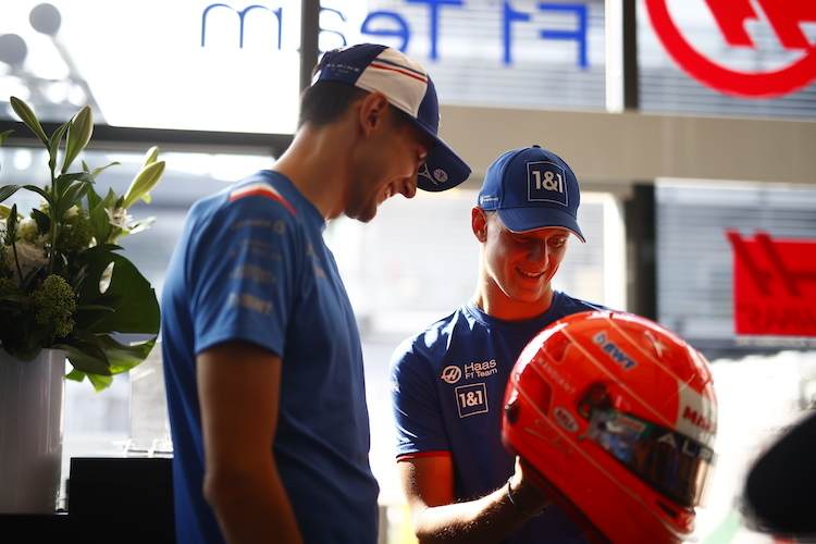 Esteban Ocon mit Mick Schumacher