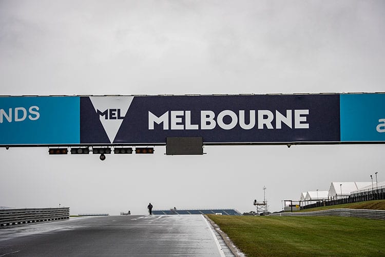 Inzwischen regnet es auf dem Phillip Island Circuit bereits