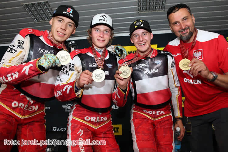 Das siegreiche polnische Team