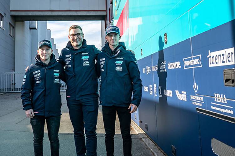 Joel Kelso, Florian Prüstel und Xavier Artigas erwarten die Fans