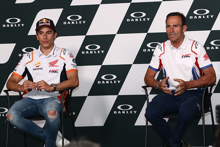 Marc Márquez mit Teammanager Alberto Puig