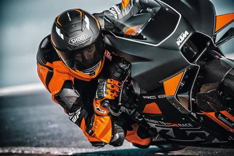 KTM RC 8C: In Zusammenarbeit mit Krämer Motorcycles aufgebautes Rennstreckenmotorrad in limitierter Auflage