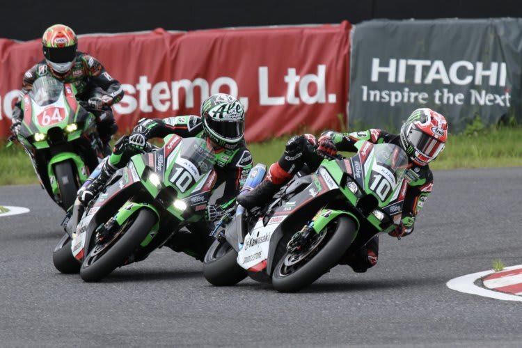 Alex Lowes und Jonathan Rea sind zeitgleich auf der Strecke