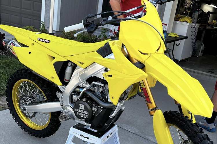 Das Motorrad von Roczen, noch ohne Grafik