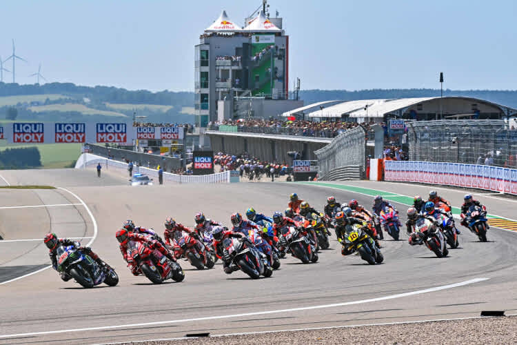 In der neuen Saison gibt es doppelt so viele MotoGP-Starts (hier auf dem Sachsenring)