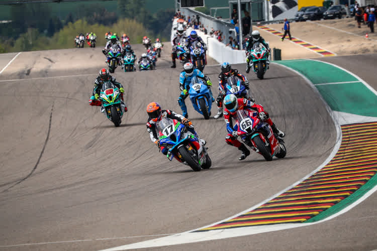 Ilya Mikhalchik (li.) und Florian Alt treffen sich in Oschersleben wieder