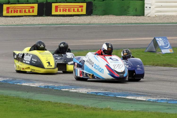 Zwei alpha-Tiere im Clinch. Reeves vor Schlosser