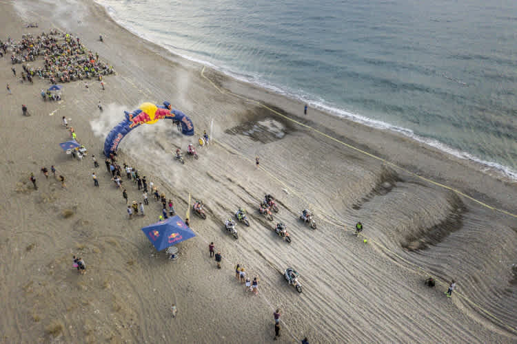 Das Sea to Sky startet am Meer