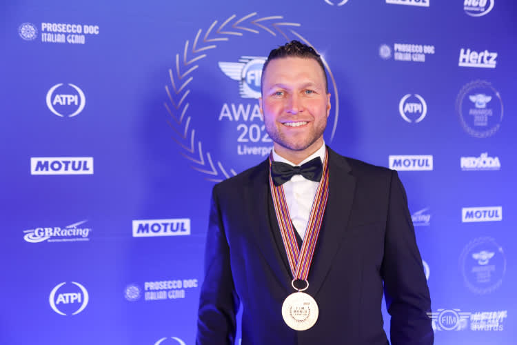 Martin Smolinski fährt in der Bundesliga für seinen Heimatverein Olching