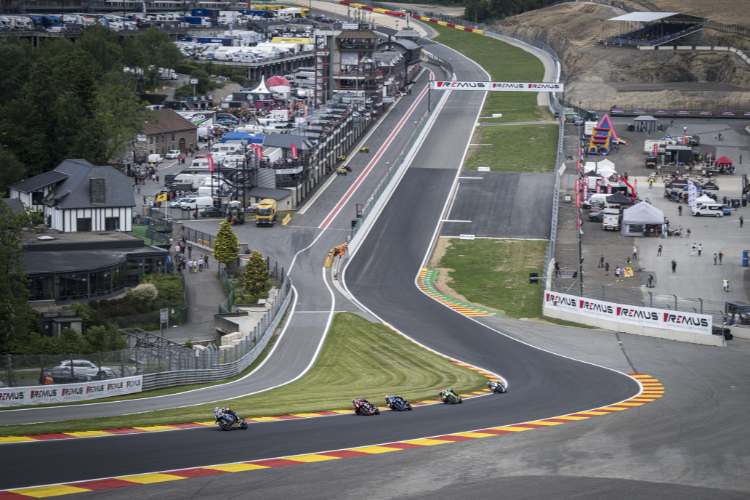 Eau Rouge wurde angepasst