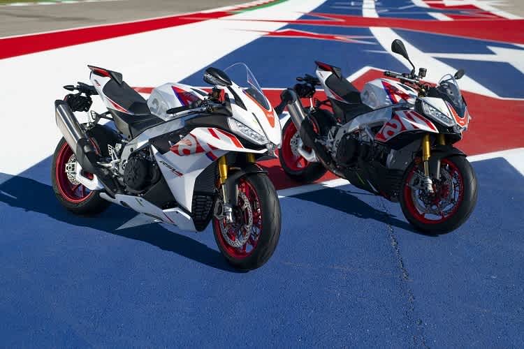 Augenweide: Aprilia RSV4 und Tuono V4 in Factory-Version und und Speed White