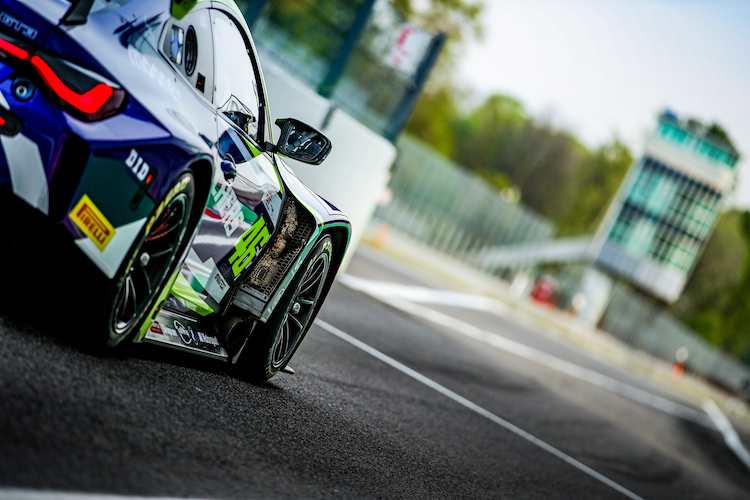 Mit dem BMW M4 GT3 von WRT bestreitet Valentino Rossi die Road to Le Mans-Rennen