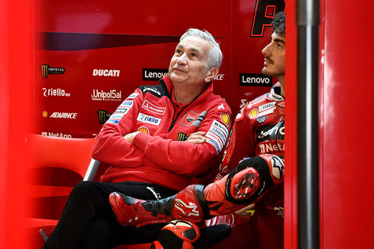 Davide Tardozzi mit Weltmeister Pecco Bagnaia