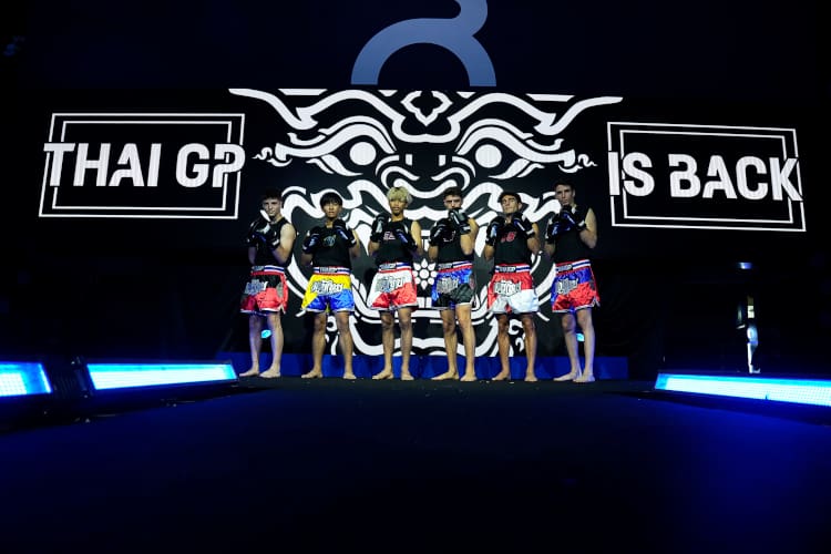 Izan Guevara, Keminth Kubo, Somkiat Chantra, Fabio Di Giannantonio, Albert Arenas und Alex Márquez stimmten sich mit Muay Thai ein