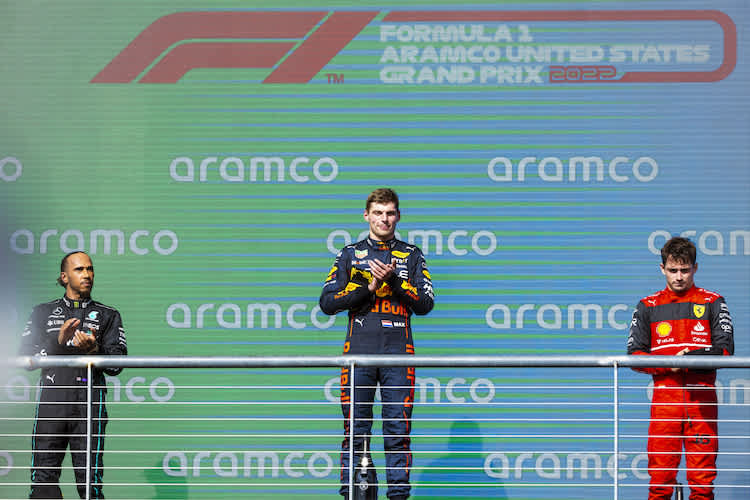 Max Verstappen mit Charles Leclerc und Lewis Hamilton