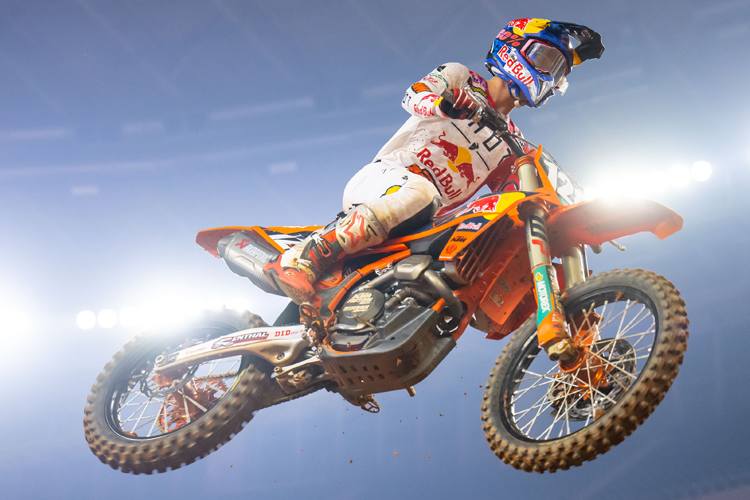 Tom Vialle steigert sich im Supercross