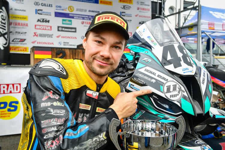 Vincon widmet den Podestplatz Leon Langstädtler